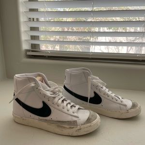 women’s Nike mid blazer 77